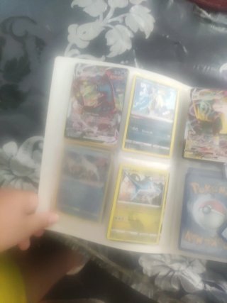 Libro entero de cartas Pokémon