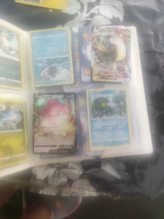 Libro entero de cartas Pokémon