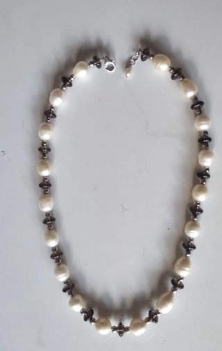 Pulsera Plata Perlas y Piedras Oscuras
