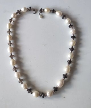 Pulsera Plata Perlas y Piedras Oscuras