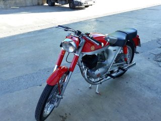 Moto clásica Montesa Impala 175cc Sport