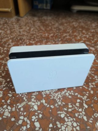 Nintendo Switch OLED Bianca + Giochi