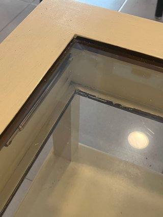 Mesa baja madera robusta cristal biselado