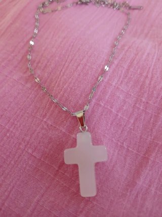 Cruz de Cuarzo Blanco y Cadena de acero