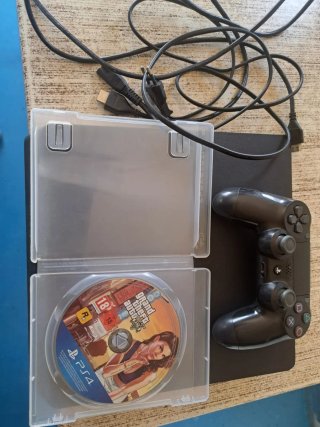 PS4 Slim Negra + GTA V
