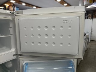 Nevera Beko 1.46x55cm