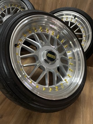 Llantas 17 5x112 con Gomas Nuevas