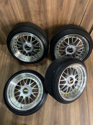 Llantas 17 5x112 con Gomas Nuevas
