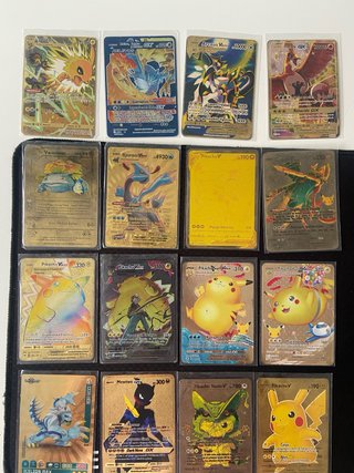 Cartas Pokémon Metálicas Doradas