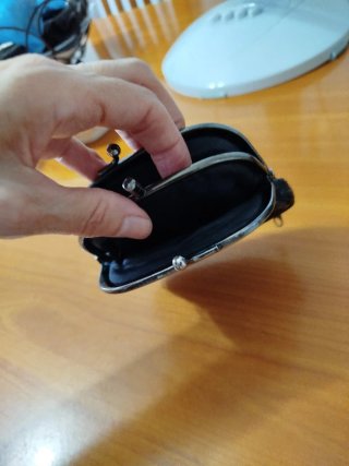 Monedero vintage negro