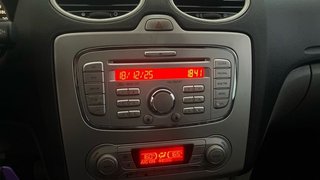 Ford Focus 1.6 TREND 100 5P