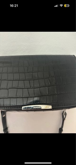 Bolso Parfois negro efecto piel cocodrilo