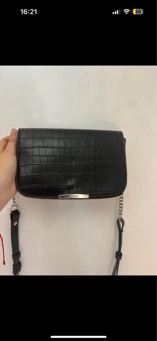 Bolso Parfois negro efecto piel cocodrilo