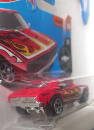 Hot Wheels 67 Camaro Chama com Flames