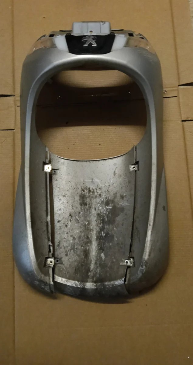 Tapas varias para Peugeot Tweet 125i 2018