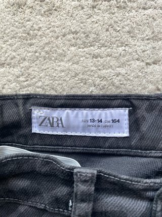 Pantalón vaquero Zara Kids estampado cebra