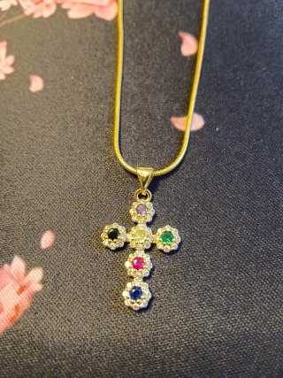 Collar Cruz Circonitas Multicolor Oro