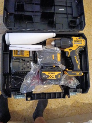 Taladro Percutor Dewalt 18V Brushless
