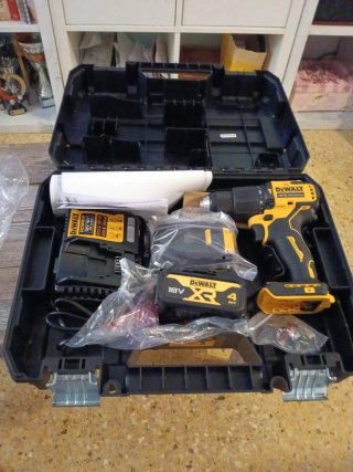 Taladro Percutor Dewalt 18V Brushless