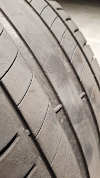 2 Ruedas Michelin 225 50 R18