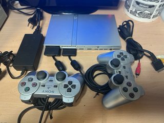 Consola PS2 Slim Plata + 2 Mandos