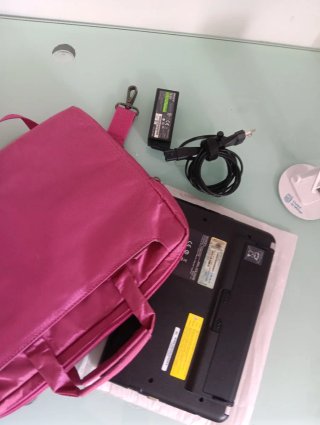 Portátil Sony Vaio Rosa