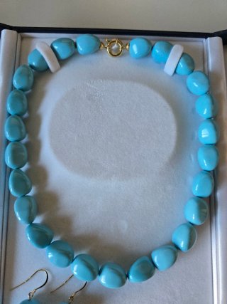 Conjunto Gargantilla y Pendientes en Oro 18kt