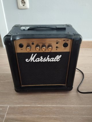 Amplificador Marshall MG10 15W