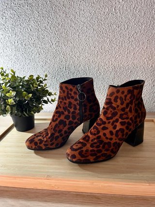 Botines Animal Print Stradivarius