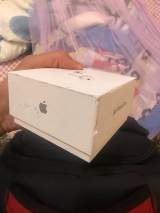 AirPods Pro 2 (USB-C) + OMAGGIO