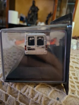 Renault Express 1990 1:43 Escala
