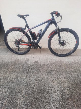 Bicicleta de carbono