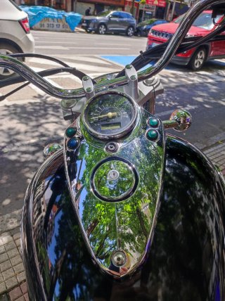 Suzuki Intruder 125cc Negra. Cómo nueva.