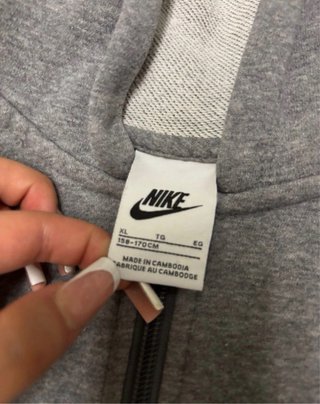 Felpa Nike Grigia con Zip