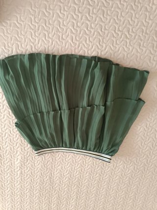 Falda plisada verde Zara