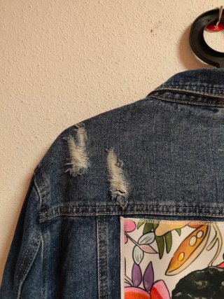 Cazadora vaquera oversize Xl de Amancia nueva.