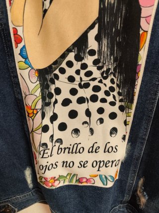Cazadora vaquera oversize Xl de Amancia nueva.
