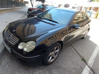Vendo Mercedes c200cdi cn avería filtro partículas