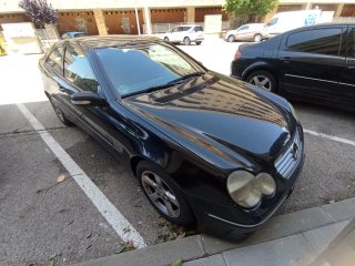Vendo Mercedes c200cdi cn avería filtro partículas