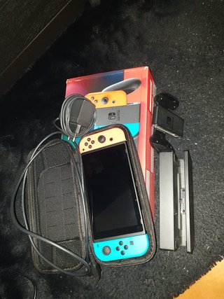 Nintendo Switch v2 Azul/Naranja Completo