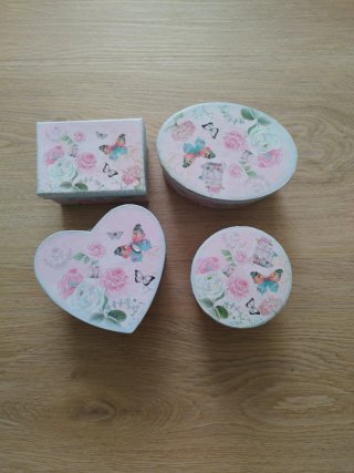 Set 4 Cajas Decorativas Flores y Mariposas