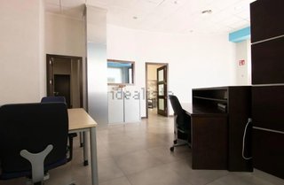 Mesas de oficina con cajoneras