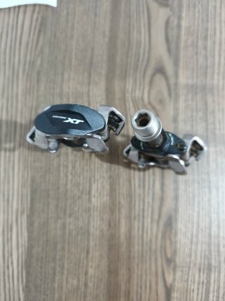 Pedales Shimano XT PD-M8100