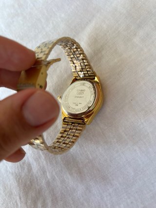 Reloj Casio MTP-B145 Dorado