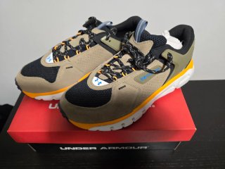 Zapatillas Under Armour Summit Trek Beige/Negro