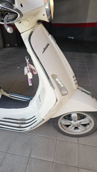 Vespa 125 Primavera Blanca y Marrón
