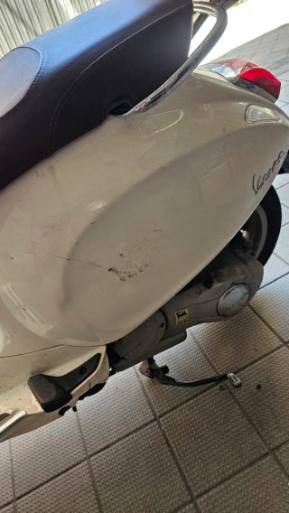 Vespa 125 Primavera Blanca y Marrón
