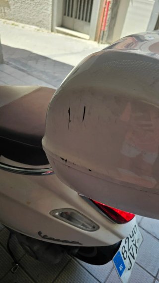 Vespa 125 Primavera Blanca y Marrón