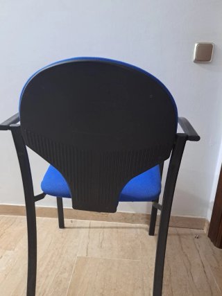 Silla de oficina azul