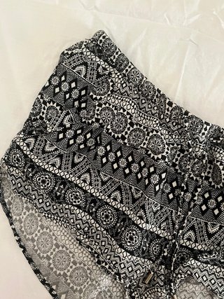 Pantaloncini fantasia bianco e nero